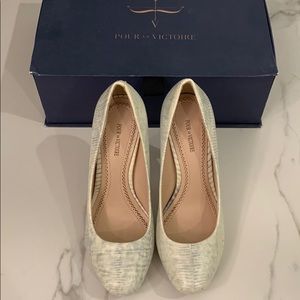 Pour la Victoire Platform Heels